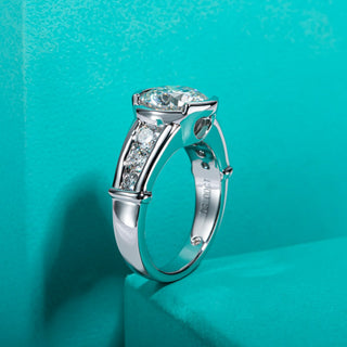Round Cut 3.0 Ct Moissanite Engagement Ring