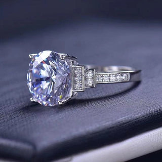 5.0 Ct Round Moissanite Diamond Engagement Ring