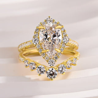 Elegant Pear Cut 2.2 Carat Halo Vintage Style Bridal Ring Set