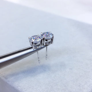 1.0 Ct Round Cut Moissanite Diamond Stud Earrings