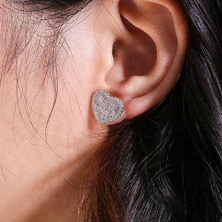 Classic 18k Gold Moissanite Heart Shaped Stud Earrings