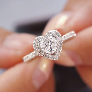 Vintage 18k White Gold Heart Cut Moissanite Engagement Ring
