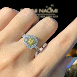 18k White Gold Natural Diamond Engagement Ring