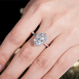 2.6 Ct Pear Cut Moissanite Engagement Ring