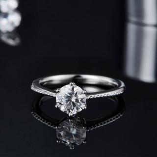 White Gold 1.0 Ct Round Cut Diamond Engagement Ring