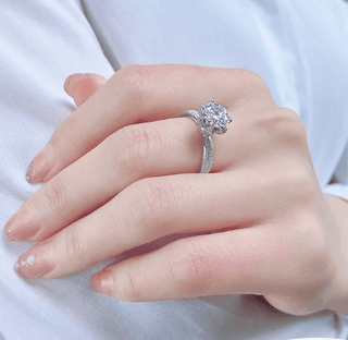 3.0 Ct Round Moissanite Bouquet Engagement Ring
