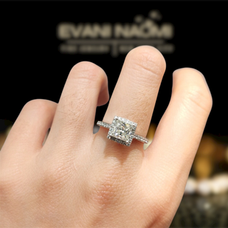 White Gold 1.0 Ct Princess Cut Moissanite Engagement Ring