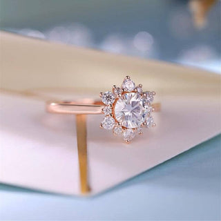 14K Solid Gold Round Cut Moissanite Halo Engagement Ring