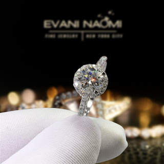 Classic 2.0 Ct Round Cut Moissanite Engagement Ring