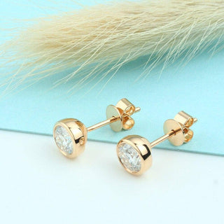 1.0 Cttw Round Moissanite 18k Yellow Gold Stud Earrings