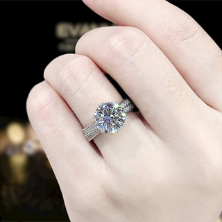 3.0 Ct Round Cut Moissanite Diamond Engagement Ring
