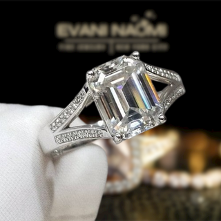 2.0 Ct Emerald Cut Moissanite 18K White Gold Split Shank Engagement Ring
