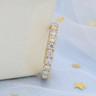 18k Yellow Gold Round Cut Moissanite Wedding Band