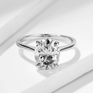 2.0 Ct Oval Moissanite 10K Solid Gold Engagement Ring