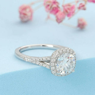 1.5 Ct Round Cut Split Shank Engagement Ring