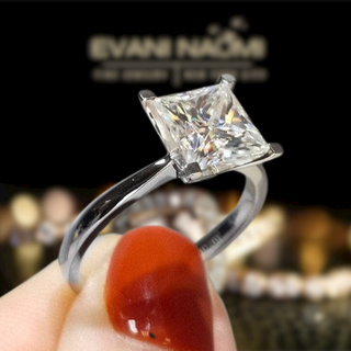 18K White Gold 2.0 Ct Princess Cut Moissanite Engagement Ring