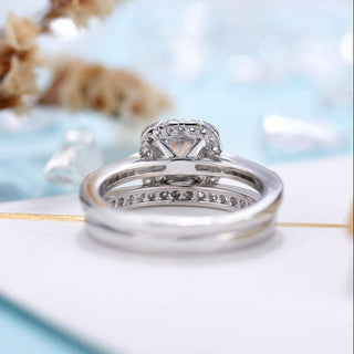 14k White Gold Halo Moissanite Engagement Ring Set