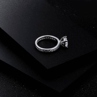 2.0 Ct Round Cut Diamond Engagement Ring