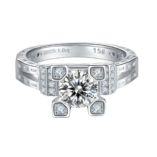1.0 Ct Round & Baguette Diamond Engagement Ring