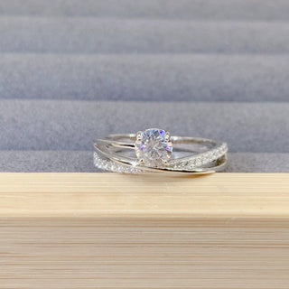 0.5 Ct Round Cut Moissanite Engagement Ring