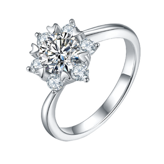1.0 Ct Round Cut Halo Diamond Engagement Ring