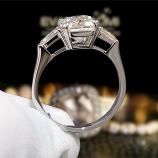 18k White Gold 3.0 Ct Radiant Cut Moissanite Engagement Ring