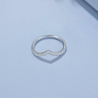 Round Cut Moissanite Wedding Band