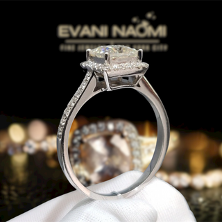 White Gold 1.0 Ct Princess Cut Moissanite Engagement Ring