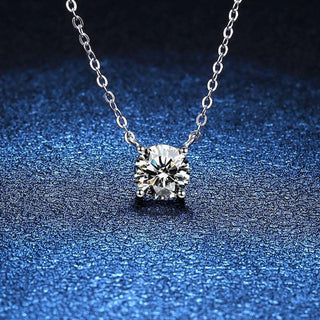 Classic 1.0 Ct Round Cut Moissanite Pendant Necklace