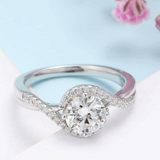 Twist 14k White Gold Diamond Engagement Ring