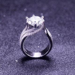 Elegant 5.0 Ct Round Cut Moissanite Diamond Wedding Ring