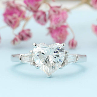 White Gold 2.0 Ct Heart Cut Diamond Engagement Ring