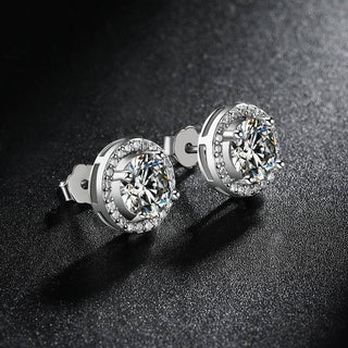 Classic 2.0 Ct Round Moissanite Stud Earrings