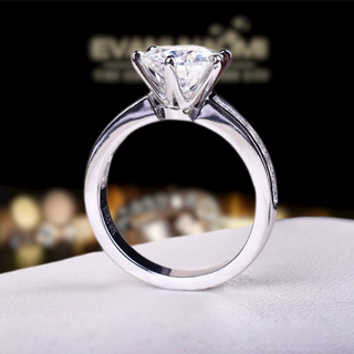 Classic 2.0 Ct Round Moissanite Diamond Engagement Ring