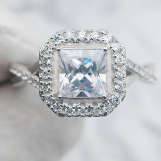 18k White Gold Princess Cut Moissanite Halo Engagement Ring