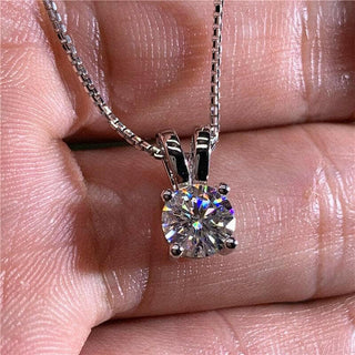 Solid 18K Gold 5.0 Ct Round Moissanite Necklace