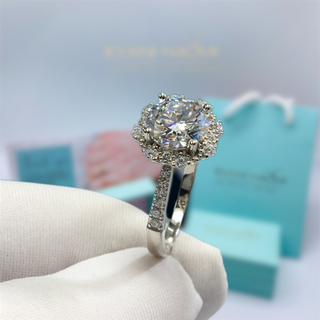 White Gold Engagement Ring with Starry Sky 2.0ct Moissanite