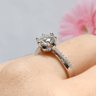 Elegant 1.0ct Moissanite Diamond White Gold Engagement Ring