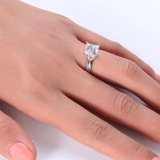 14K White Gold 1.0 Ct Princess Cut Engagement Ring
