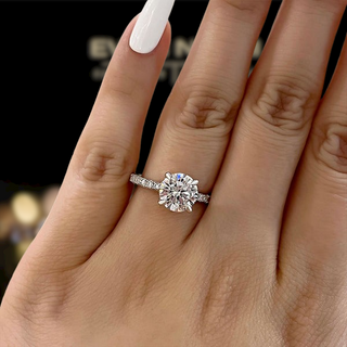 2.0 Ct Classic Round Cut Engagement Ring