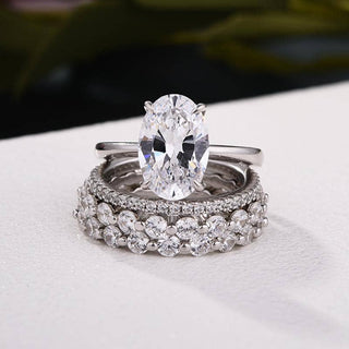 Classic White Gold Oval Cut Created Diamond Bridal Ring Set